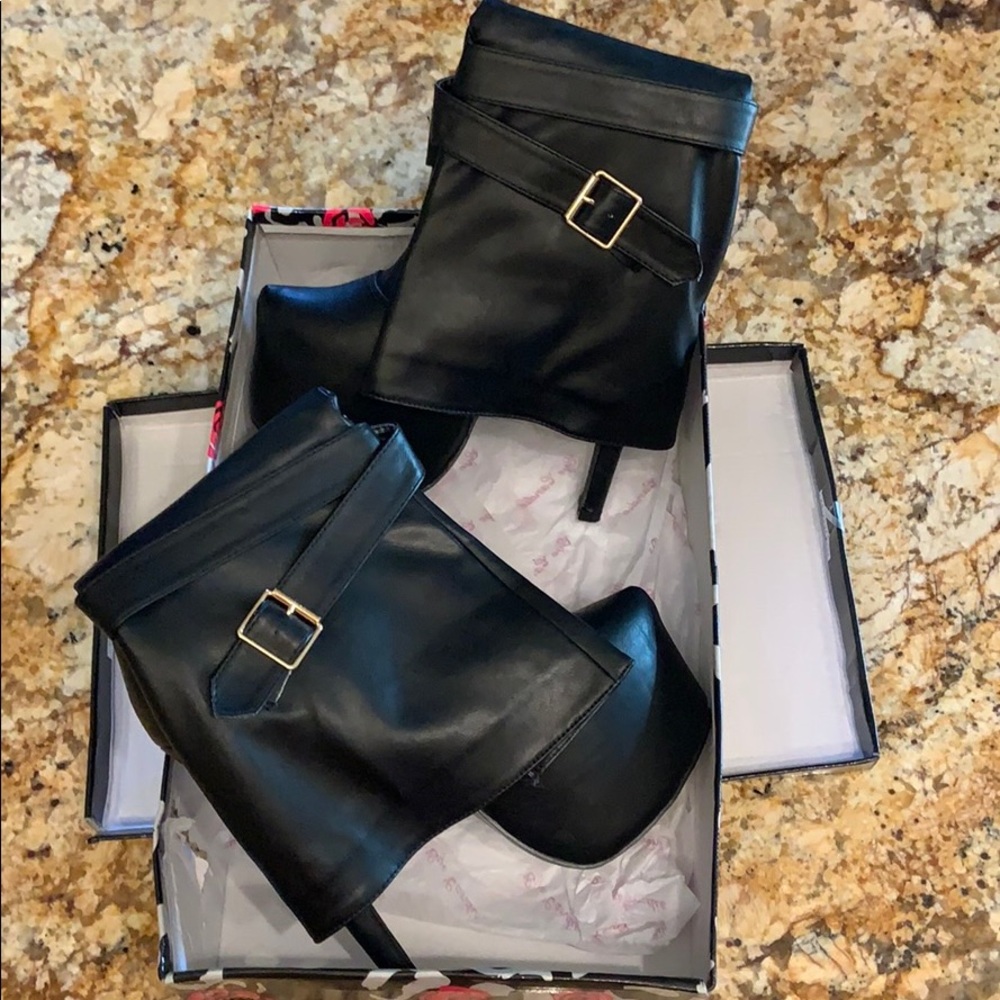 Leather hidden platform calf high boots